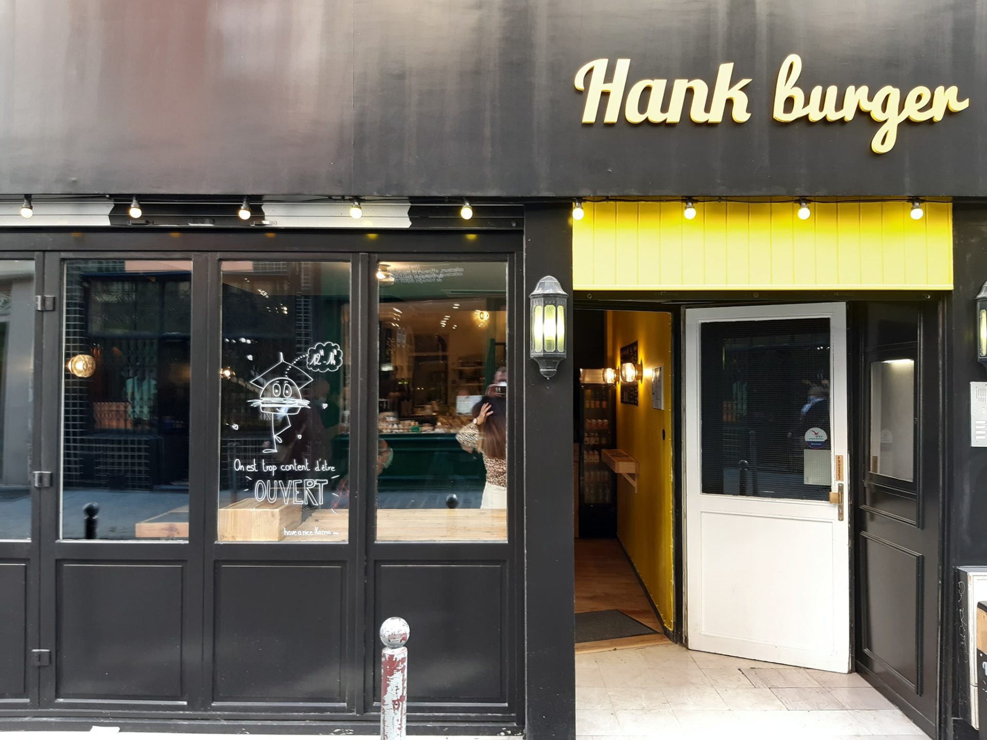 On a testé Hank burger Les burgers 100 vegan à Lille