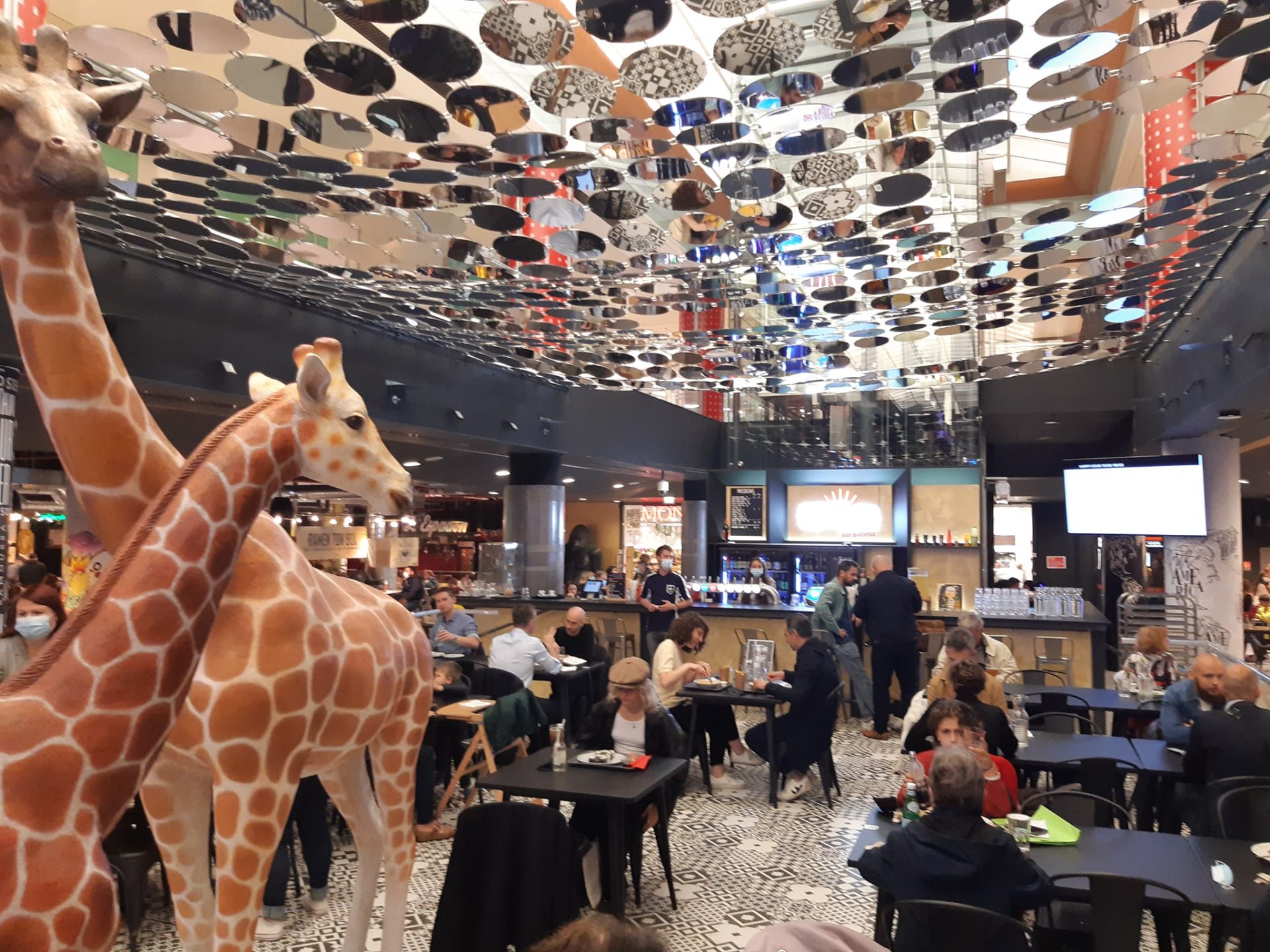 On a testé Kitchen Market - La galerie aux 17 stands de street food
