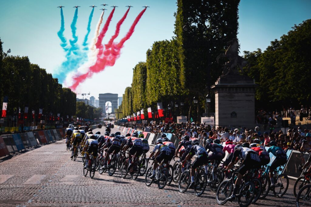 Jeu de piste Tour de France – Gagner 4 places VIP sur les Champs Elysées