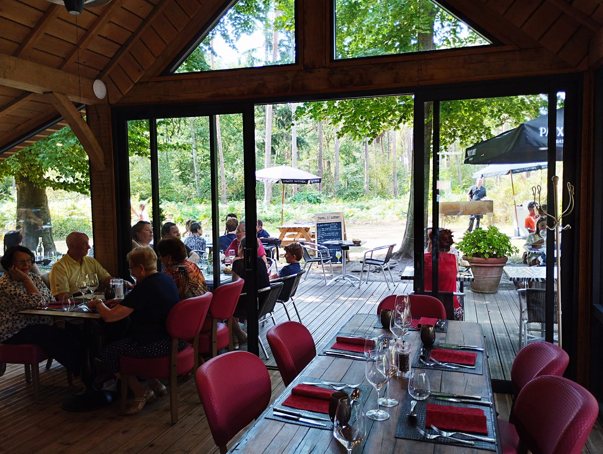 Mabiles Restaurant In Laplace - s3c4akd